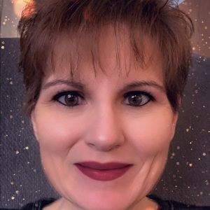 Meet your Posher, Tina